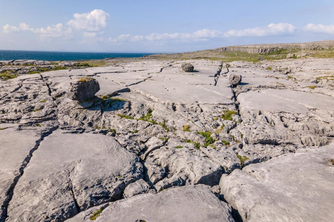 Hotel Into The Burren Murroogh Exterior foto