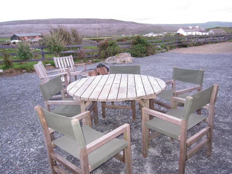 Hotel Into The Burren Murroogh Exterior foto