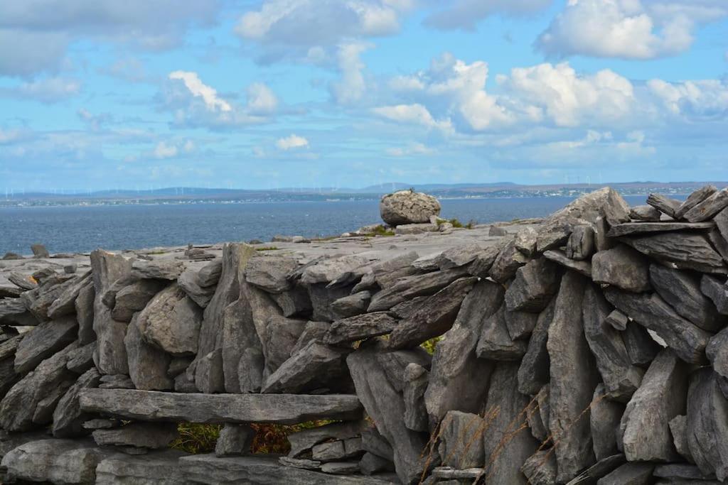 Hotel Into The Burren Murroogh Exterior foto