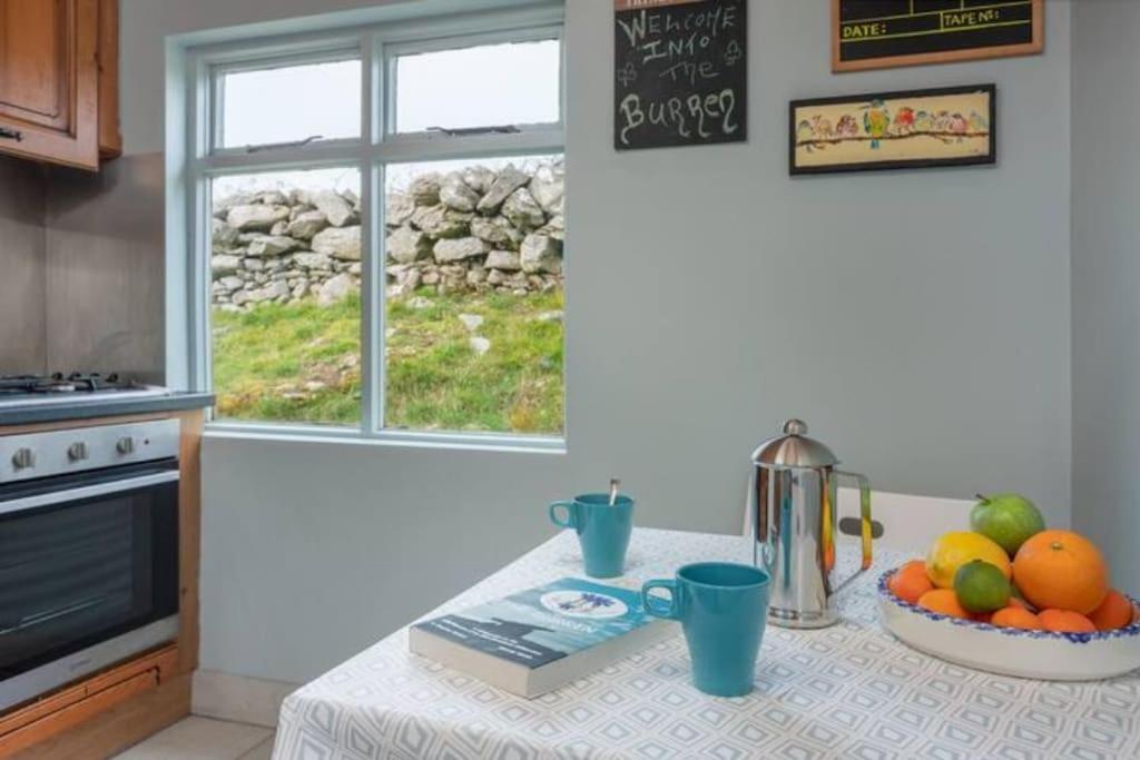 Hotel Into The Burren Murroogh Exterior foto
